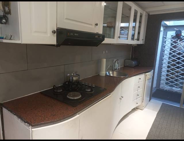 4 BEDROOM HOUSE FOR SALE IN WOODLANDS